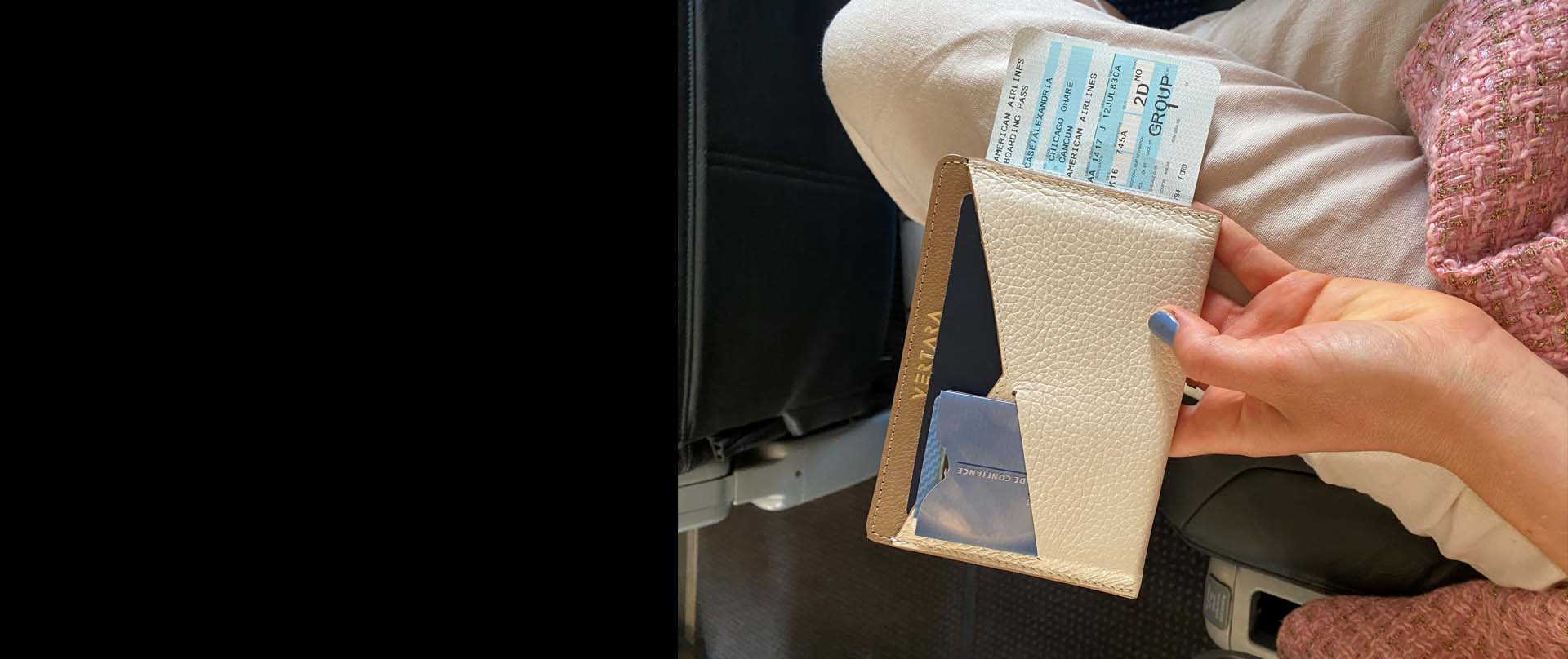 Sleek & Secure Nomad Passport Holder in beige & white leather